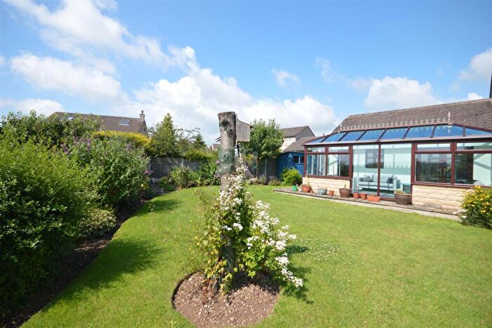 2 Bedroom Semi-Detached Bungalow To Rent In Grisedale Road, Great Longstone, DE45