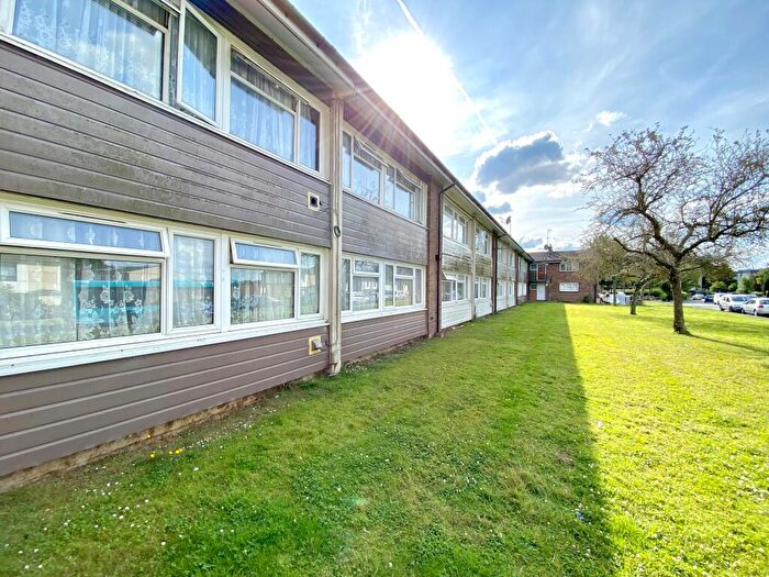 2 Bedroom Apartment To Rent In Bell Road, Maidstone, ME15