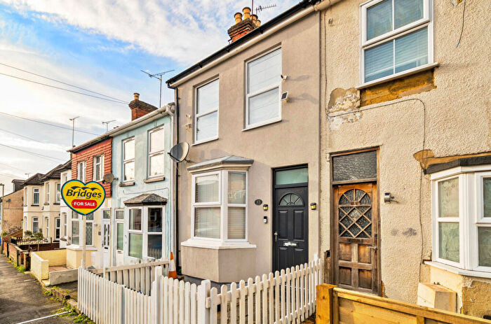 3 Bedroom Terraced House For Sale In Queens Road, Aldershot, Hampshire, GU11