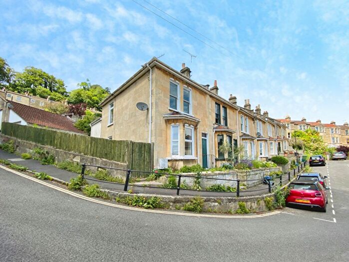 3 Bedroom End Of Terrace House For Sale In Walcot - Pera Place, BA1