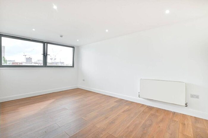 2 Bedroom Flat To Rent In High Road, Wembley, HA9