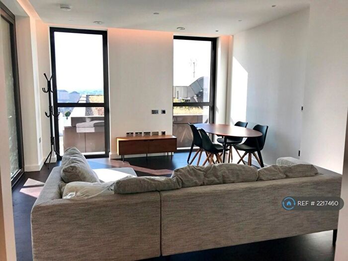 2 Bedroom Flat To Rent In Charles Clowes Walk, London, SW11