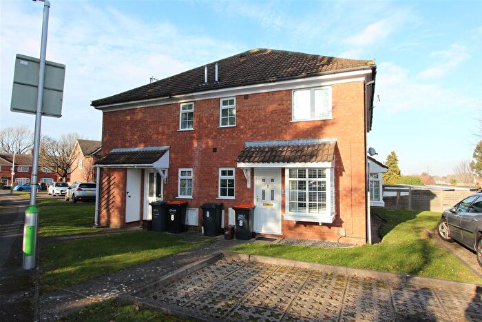 1 Bedroom Terraced House To Rent In Bowmans Way, Dunstable, Bedfordshire, LU6