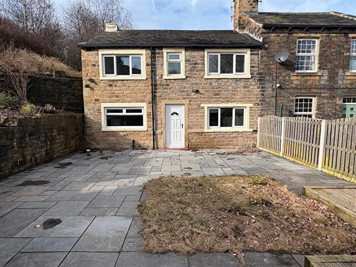 4 Bedroom Semi Detached House For Sale In Holly Hall Lane, Wyke, Bradford, BD12