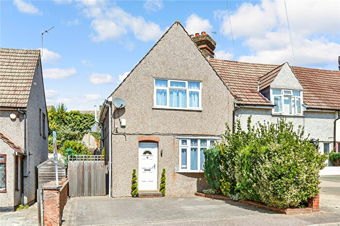 2 Bedroom End Terrace House For Sale In Iron Mill Place, Dartford, Kent, DA1