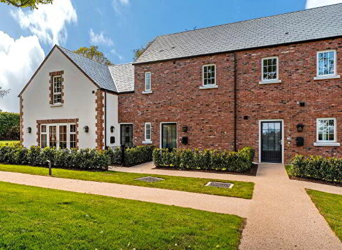 2 Bedroom 1st Floor Apartments For Sale In Cromlyn Wood, Royal Hillsborough, BT26