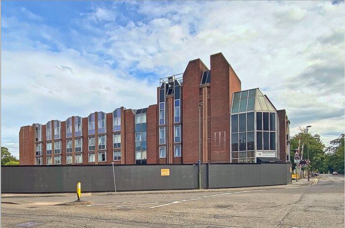 1 Bedroom Apartment To Rent In Kings Court, Camberley, GU15