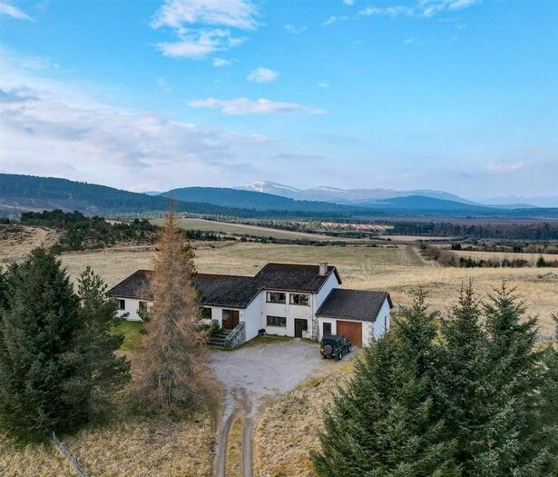 5 Bedroom Detached House For Sale In Nethy Bridge, PH25