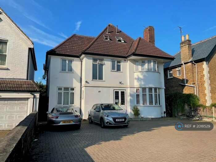 3 Bedroom Flat To Rent In Kingston Road, New Malden, KT3