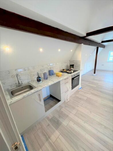 1 Bedroom Flat To Rent In Chapel Street, Billericay, Essex, CM12