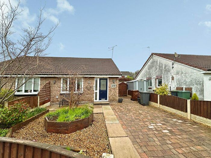 2 Bedroom Semi-Detached Bungalow For Sale In Lakeland Crescent, Bury, BL9