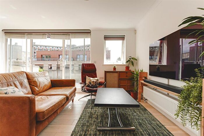 1 Bedroom Flat For Sale In Cremer Street, Hoxton, E2