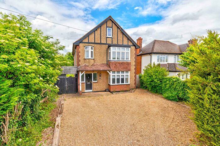 4 Bedroom Detached House For Sale In Tollgate Road, Colney Heath, St. Albans, Hertfordshire, AL4