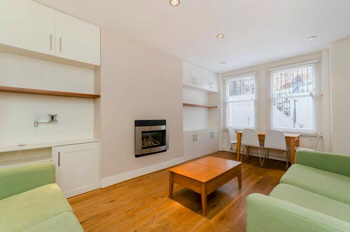 2 Bedroom Flat To Rent In Comeragh Road, Fulham, London, W14