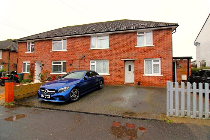 2 Bedroom Maisonette For Sale In Hillson Drive, Fareham, Hampshire, PO15