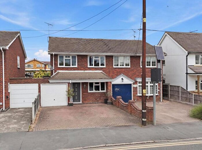 4 Bedroom Semi-Detached House For Sale In Eastwood Road, Rayleigh, SS6
