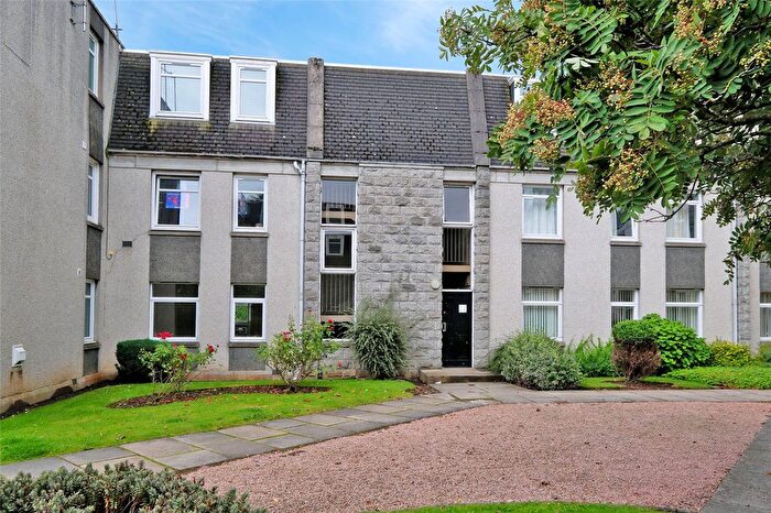 1 Bedroom Flat For Sale In Claremont Gardens, Aberdeen, AB10