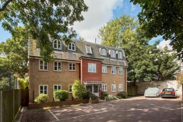 2 Bedroom Flat To Rent In Lyham Road, Clapham, SW2