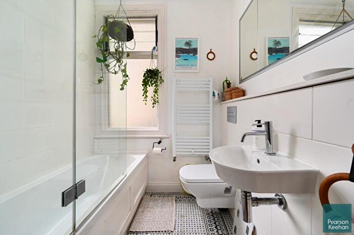 2 Bedroom Apartment To Rent In St Aubyns, Hove, BN3