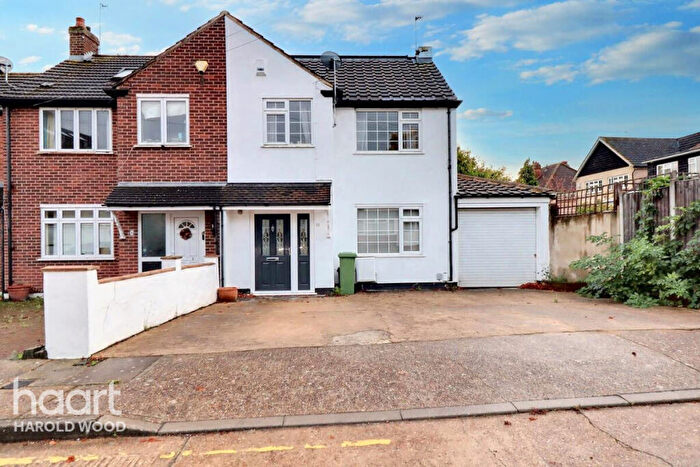 4 Bedroom Semi-Detached House For Sale In Gleneagles Close, Romford, RM3