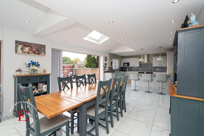 4 Bedroom Detached House For Sale In Leamington Road, Styvechale, CV3