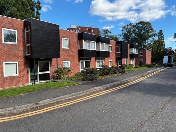 1 Bedroom Flat To Rent In Bromford Park House, Moseley, B13