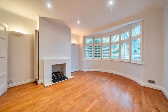 3 Bedroom Semi-Detached House For Sale In Princes Rise, London, SE13