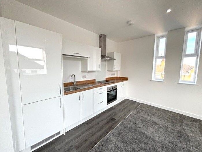 2 Bedroom Flat To Rent In Percy Street, Hull, HU2