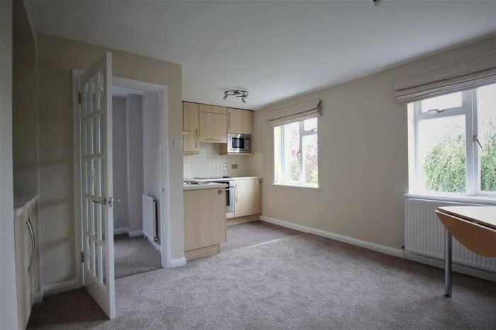 1 Bedroom Flat To Rent In Reading Road, Pangbourne, Reading RG8