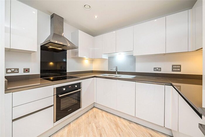 3 Bedroom Flat To Rent In Jubilee Court, Victoria Parade, London, SE10