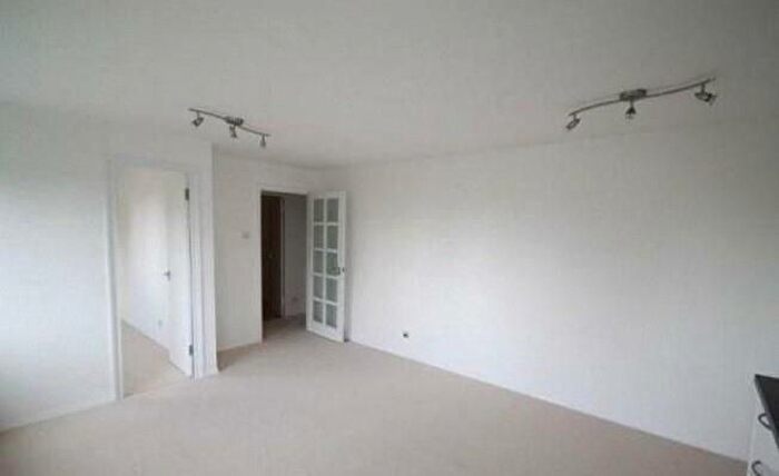 1 Bedroom Flat To Rent In Myers Lane, London, SE14