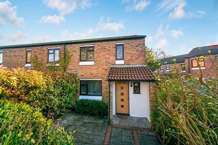 3 Bedroom Terraced House For Sale In Addison Road, Teddington, TW11