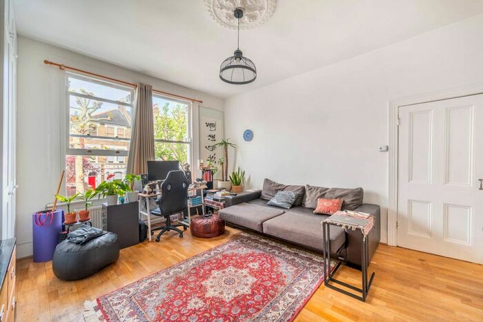 1 Bedroom Flat For Sale In Highlever Road, North Kensington, London, W10