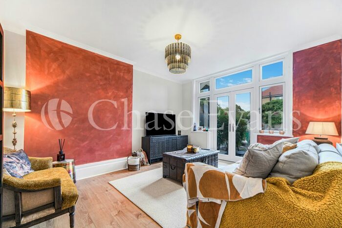 1 Bedroom Flat To Rent In Bromley Road, Catford, London, SE6