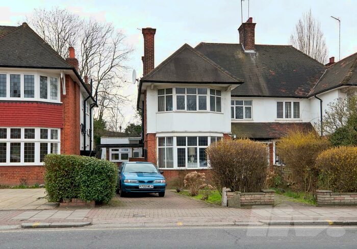 Studio To Rent In Finchley Road, Golders Green, NW11