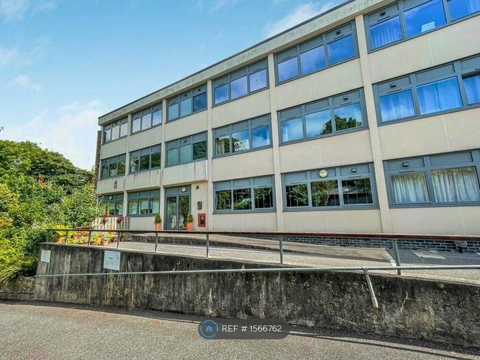 1 Bedroom Flat To Rent In Lysnoweth Infirmary Hill, Truro, TR1