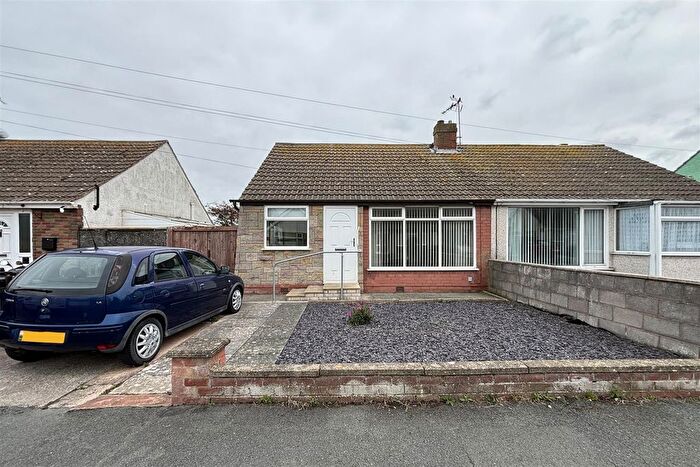 2 Bedroom Semi-detached Bungalow For Sale In Lon Y Llyn, Pensarn, Abergele, LL22