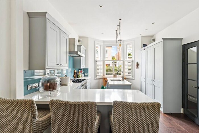 4 Bedroom Terraced House For Sale In Salcott Road, SW11