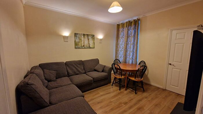 4 Bedroom Terraced House For Sale In Earlsdon Avenue North, Coventry, CV5