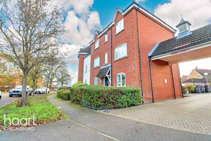 2 Bedroom Maisonette For Sale In Wickham Crescent, Chelmsford, CM1