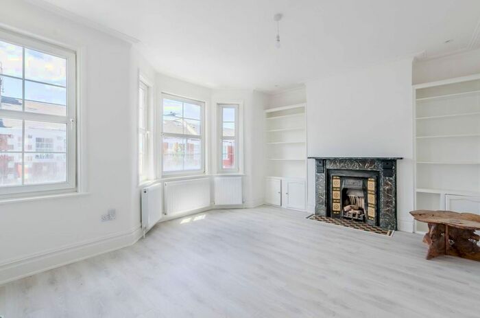 3 Bedroom Maisonette To Rent In Micklethwaite Road, Fulham, London, SW6