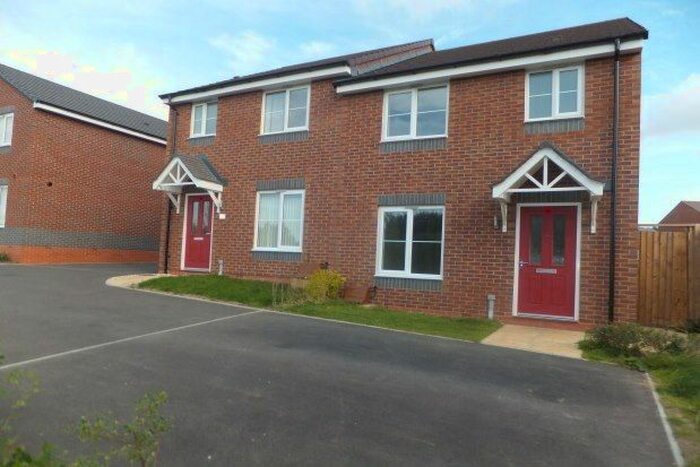 3 Bedroom Semi-Detached House To Rent In Beacon Avenue, Birmingham, B42