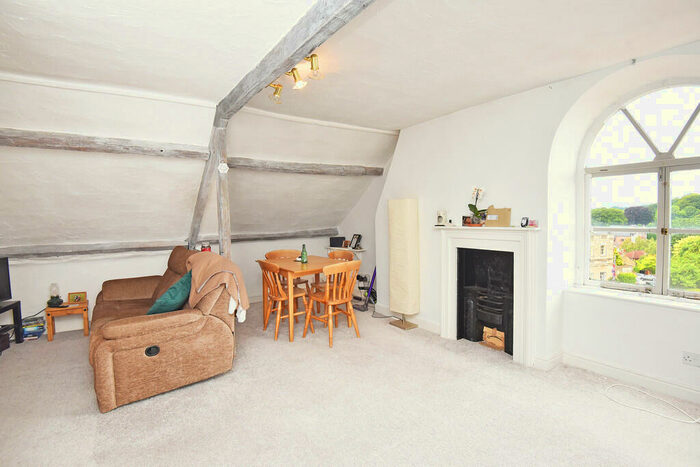 2 Bedroom Apartment To Rent In High Street, Knaresborough, HG5