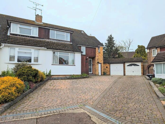 4 Bedroom Semi-Detached House To Rent In Rivershill, Watton At Stone, Hertford, SG14