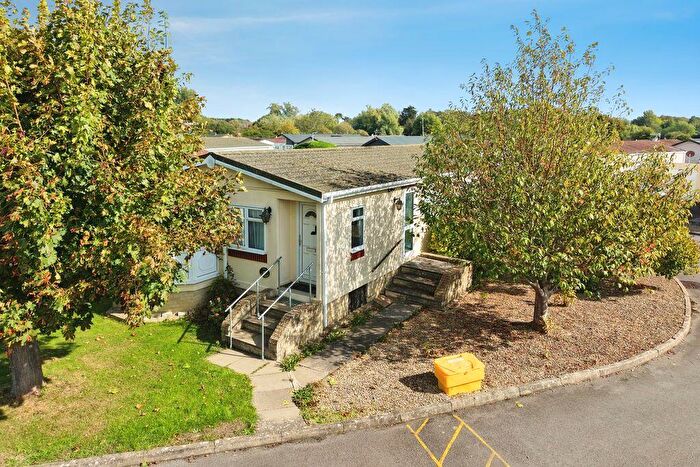 Detached House For Sale In Wildwood Park, Cirencester, GL7