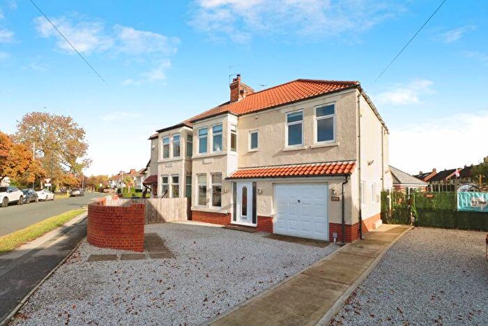 5 Bedroom Semi Detached House For Sale In Anlaby Park Road South, Hull, HU4