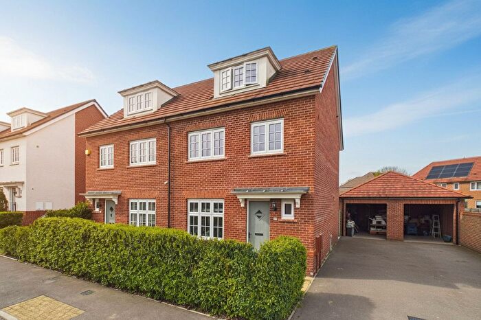 4 Bedroom Semi-Detached House For Sale In Galton Way, Warfield, Berkshire, RG42
