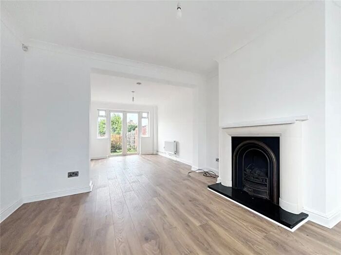 3 Bedroom End Terrace House To Rent In Hadrians Ride, Enfield, EN1