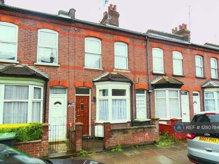 2 Bedroom Terraced House To Rent In Luton, Luton, LU3