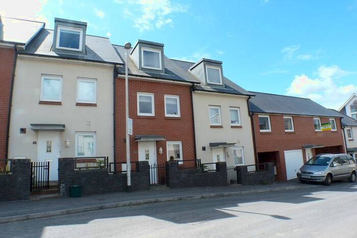 3 Bedroom Town House To Rent In Tonnant Road, Copper Quarter, Swansea, SA1